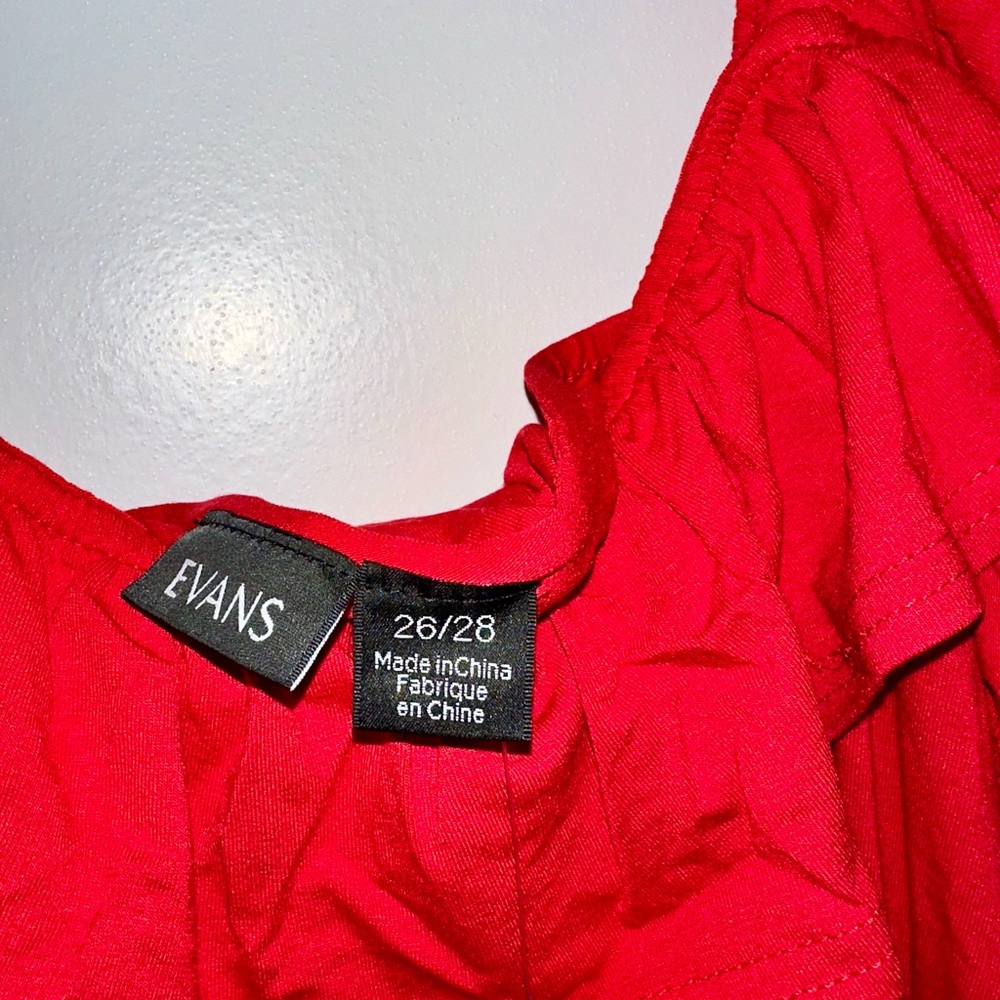 NWT Women’s Ruffle Tankwith handkerchief hemline. Size 26/28 - Picture 2 of 8